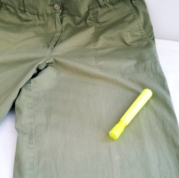 Tommy Bahama Stretch Olive Green Pants - Picture 10 of 16